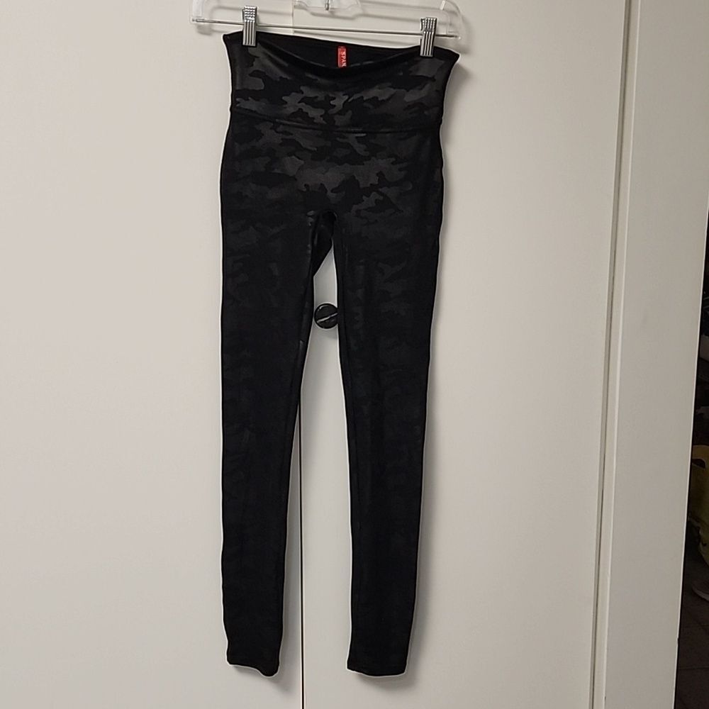 SPANX women's black Camo Leggings Small bodycon grunge faux leather bodycon